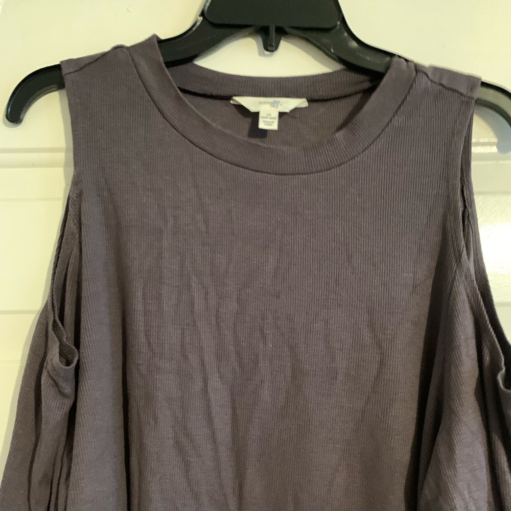 Blouse cold shoulder